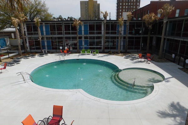 Utomhuspool