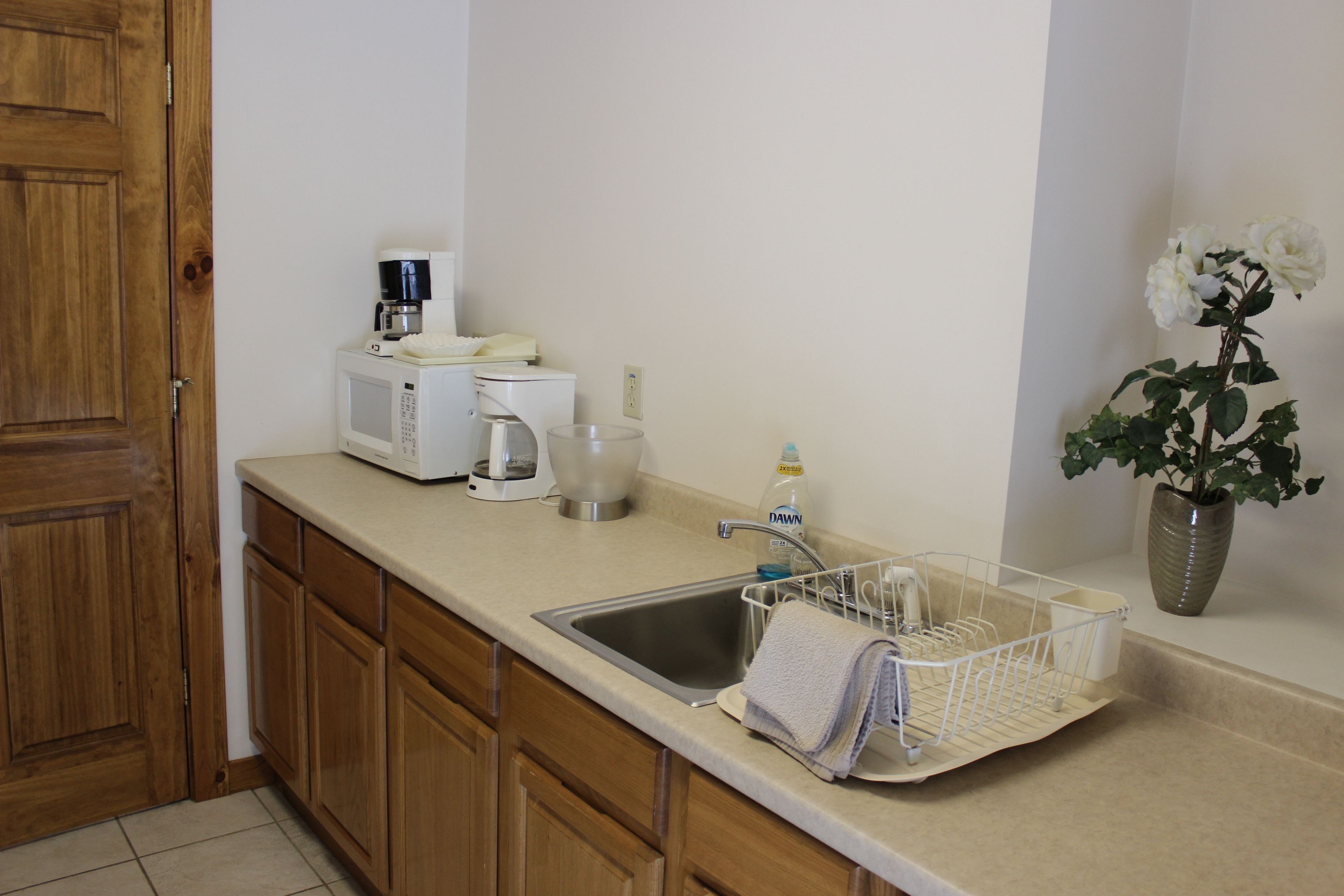 family unit #30 (deluxe family) with kitchen | private kitchen | fridge, microwave