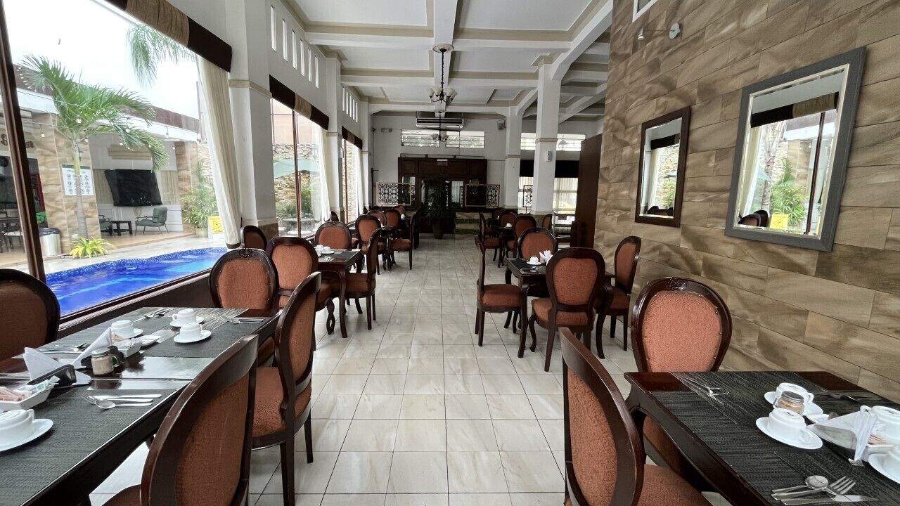 Free daily full breakfast