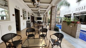 Poolside bar - Hotel Patrimonial by Greenfield (Guayaquil)