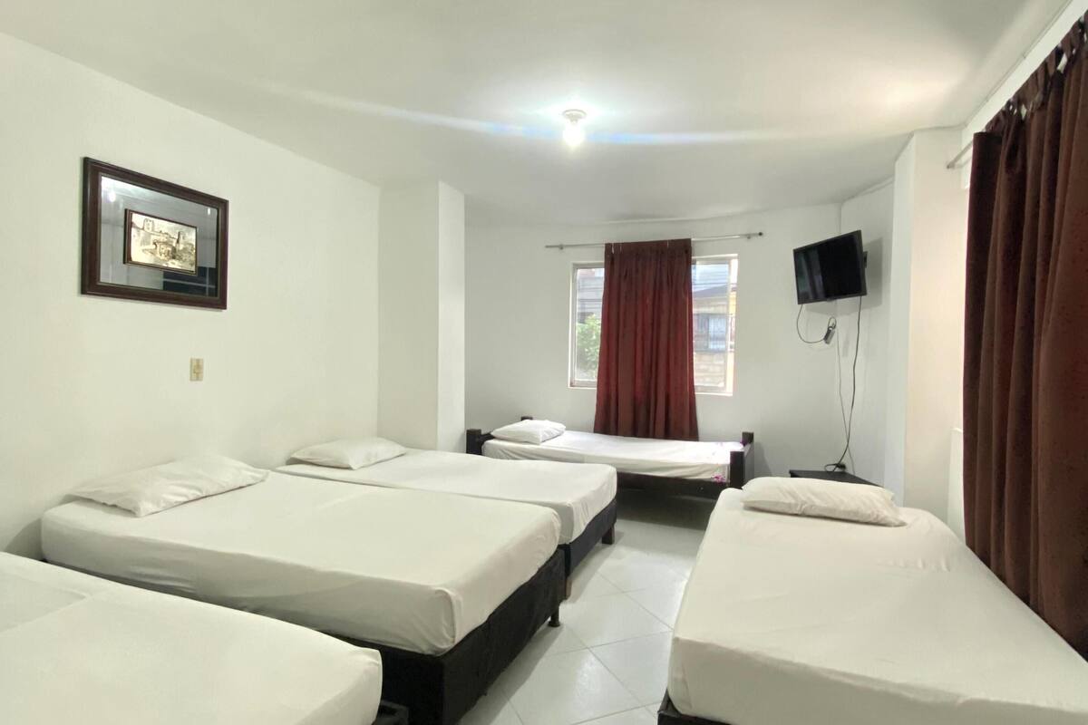 Iron/ironing board, free WiFi, bed sheets