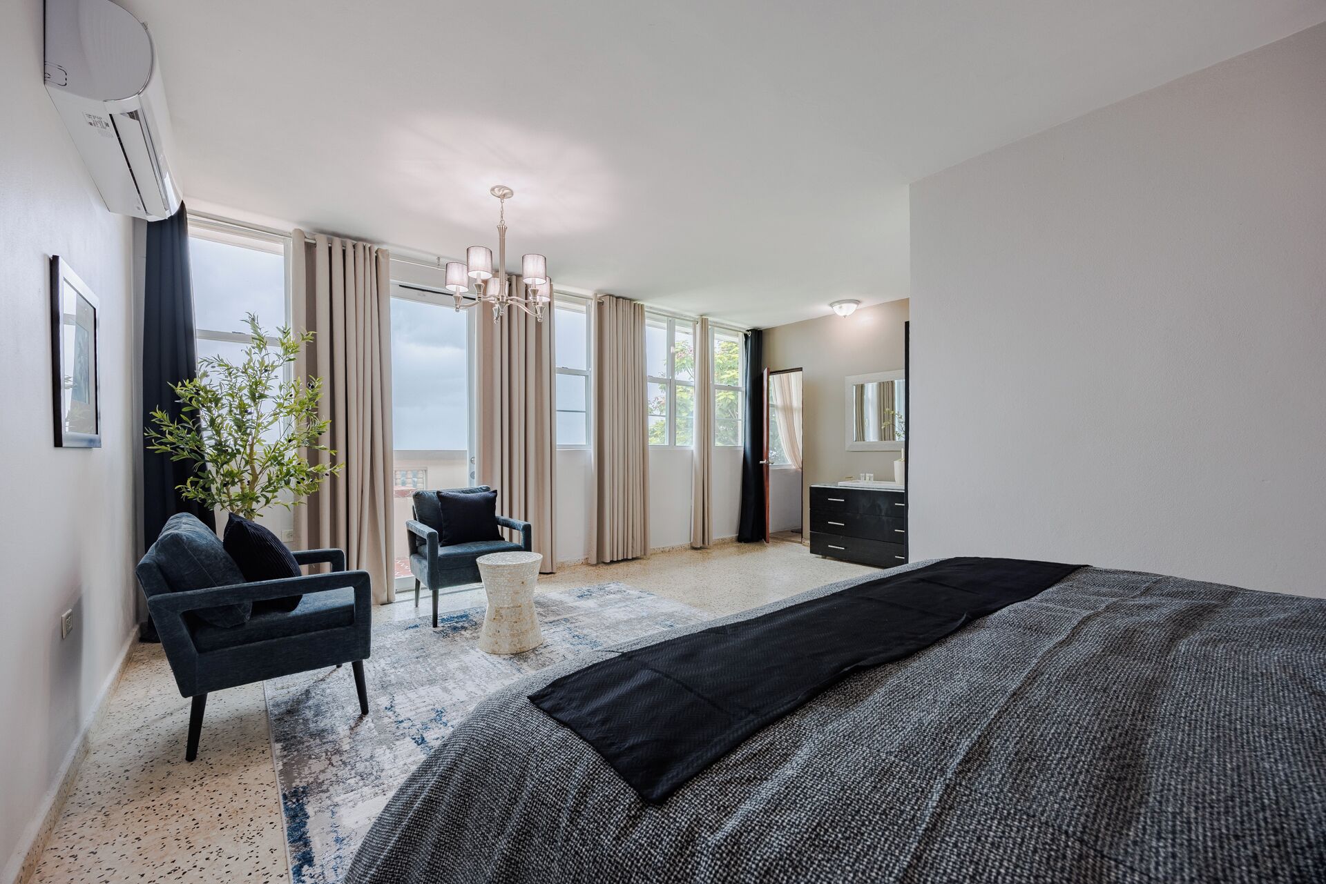 3 soveværelser, skrivebord, strygejern/strygebræt, gratis Wi-Fi