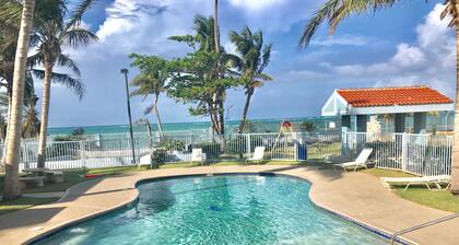 Ocean view penthouse, beach access. Beautiful private rooftop apartment