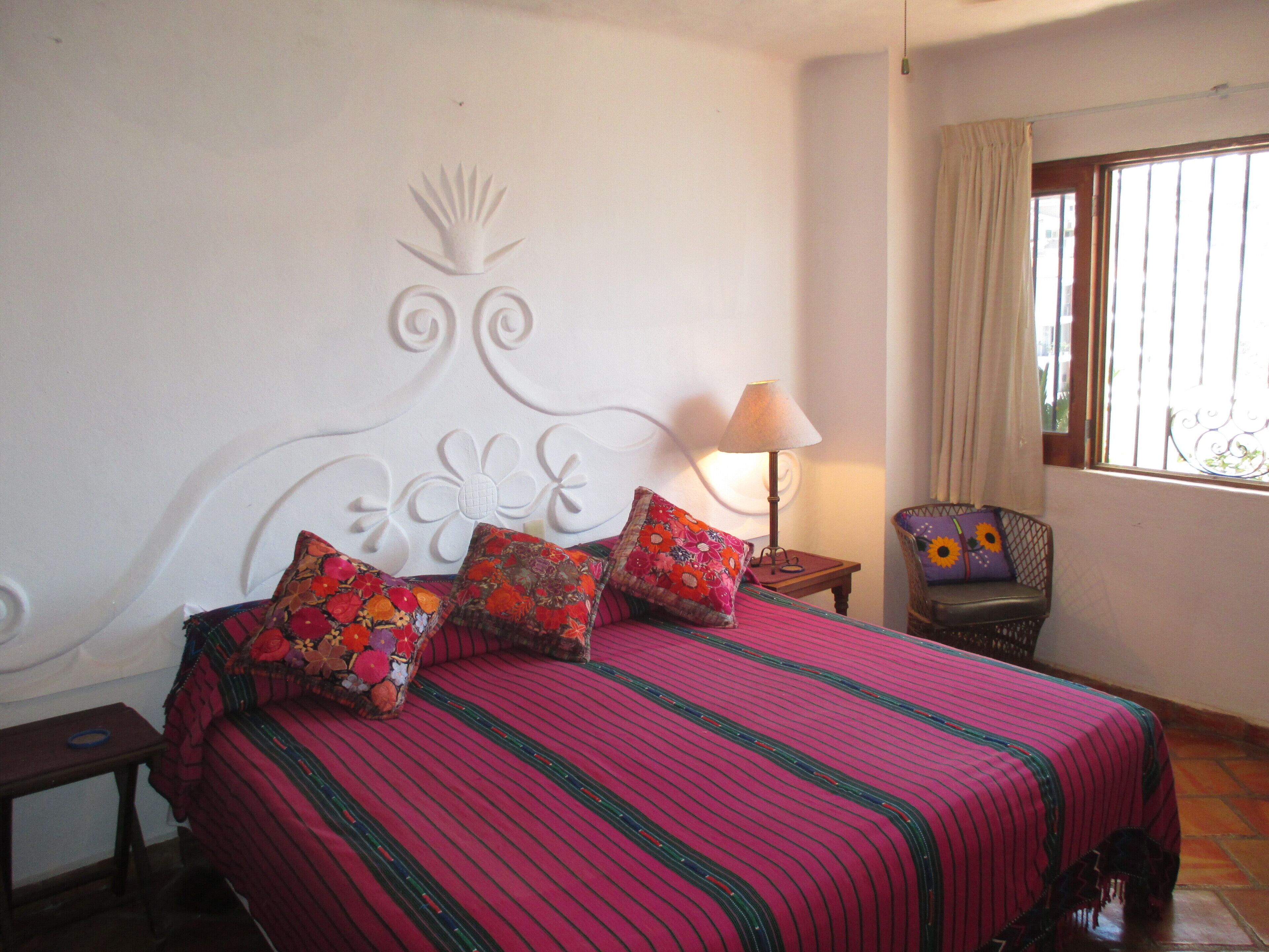 2 slaapkamers, een kluis op de kamer, een bureau