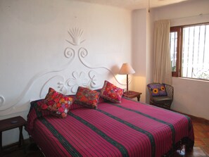 2 Schlafzimmer, Zimmersafe, Schreibtisch, Bügeleisen/Bügelbrett