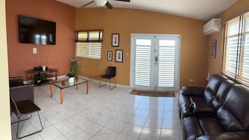 Smart TV, reproductor de DVD y videoteca