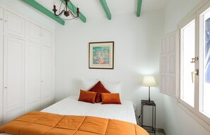 3 chambres, fer et planche à repasser, accès Internet, draps fournis