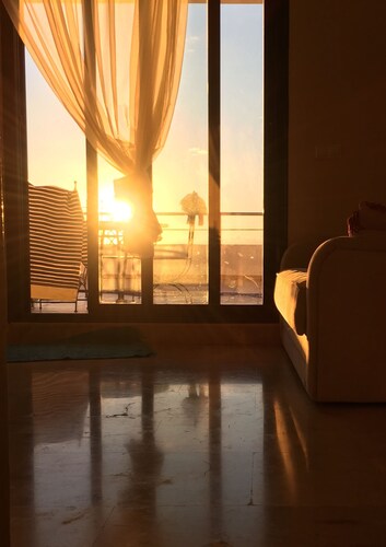 154 m2 apartment with private pools