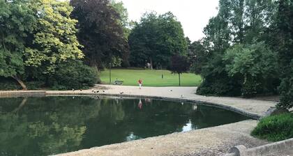 ZAVENTEM BRUSSELS AIRPORT APARTMENT 1.- 10 Mins Walk to Airport.15 Mins Citybus