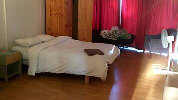 5 sovrum, strykjÀrn/strykbrÀda, wi-fi och sÀngklÀder