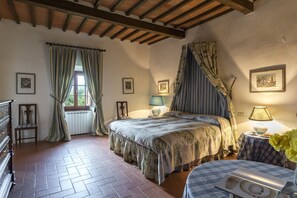 13 chambres, bureau, fer et planche à repasser, Wi-Fi gratuit
