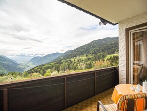 Outdoor dining - Apartment in Afritz near Ski Resorts (Afritz)