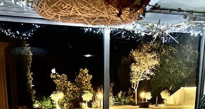 Beautiful Villa, Large Private South Facing pool and 1acre garden, petanque .