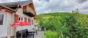 Vacation hut on the Goethe Trail with a view, close to the Rennsteig, UNESCO biosphere reserve