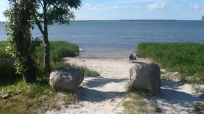 Una playa cerca