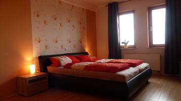 2 Schlafzimmer, Bügeleisen/Bügelbrett, Reisekinderbett, WLAN
