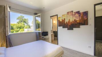 1 bedroom, WiFi, bed sheets