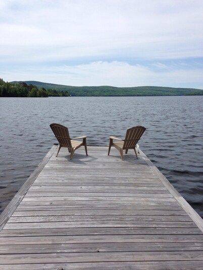 Lakefront:  Large One-Bedroom Apartment. Summers only.