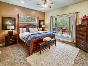 4 bedrooms, desk, iron/ironing board, travel cot