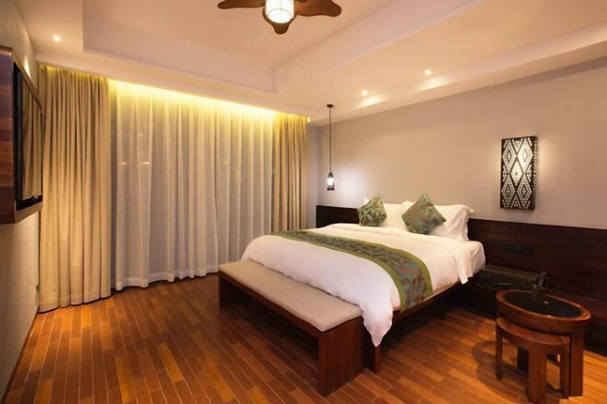 Minibar, blackout curtains, iron/ironing board, free WiFi
