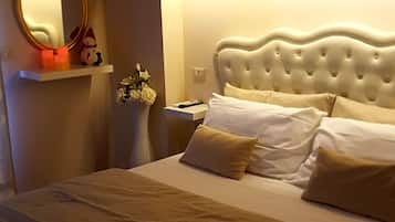 Premium bedding, minibar, individually decorated, individually furnished