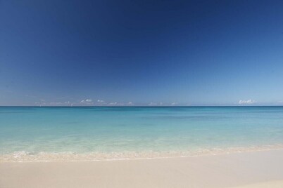 Luxury Beach Apartments with lovely Harbor view