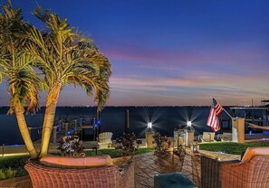 Property grounds - The Boat House · Riverfront · Heated Pool & Spa · Tiki Bar · Sleeps 10 (Cape Coral)