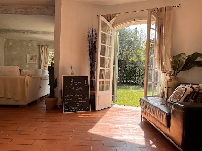 Luxury Property With Lots Of Character, Large Flat Garden, Large Pool - Valbonne