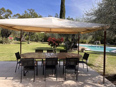 Gorgeous property with character, large garden, large pool, pool heating avail