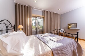 6 bedrooms, iron/ironing board, free WiFi, bed sheets - Old house Alembic in Ponte de Lima (Ponte de Lima)