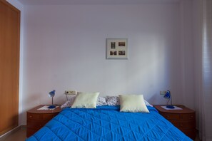 2 Schlafzimmer, Reisekinderbett, WLAN, Bettwäsche