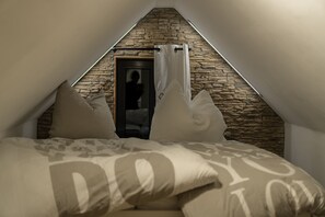 1 bedroom, free WiFi, bed sheets - Chic design cottage with sauna, open fires and plenty of peace and quiet near the forest, terrace (Zella- Mehlis)