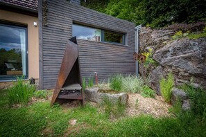 Property grounds - Chic design cottage with sauna, open fires and plenty of peace and quiet near the forest, terrace (Zella- Mehlis)