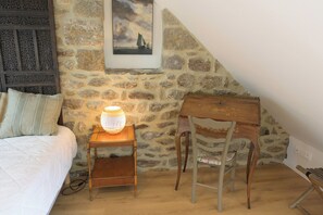 4 soverom, strykejern/-brett, reiseseng for barn og wi-fi (inkludert)