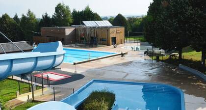 Unforgettable for children: wide open spaces, animals to cuddle, games, wifi