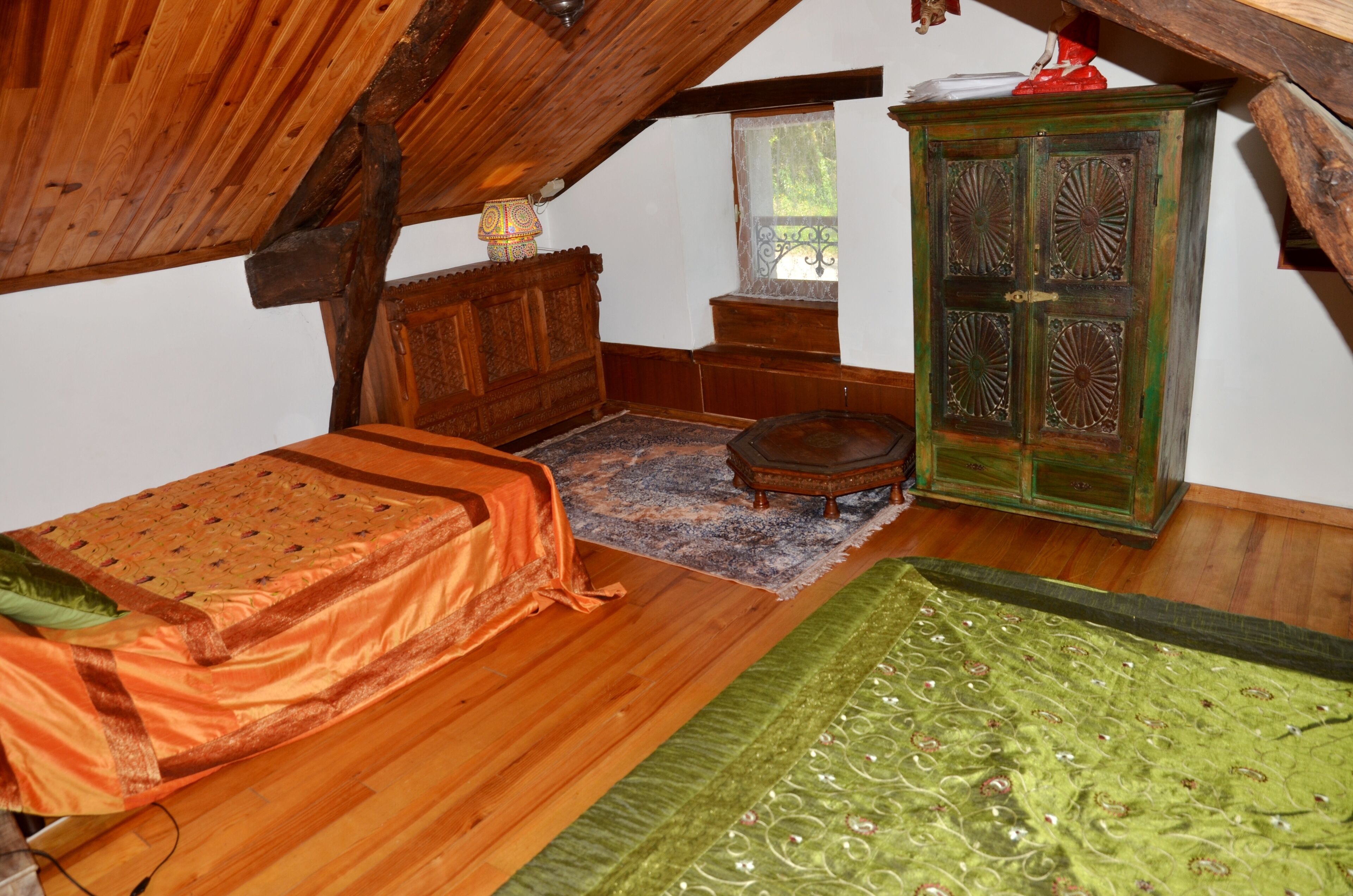 4 bedrooms, iron/ironing board, travel crib, free WiFi