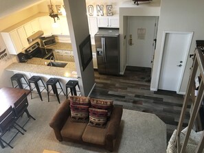 Interior - Beautifully Updated - 2 Story, 2 Bed + 2 Bath Condo, Pool, HotTub (Keystone)