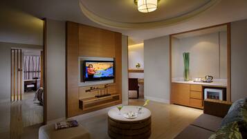 Superior Suite | Living area