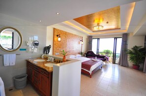 Suite Deluxe | Douche de la salle de bain