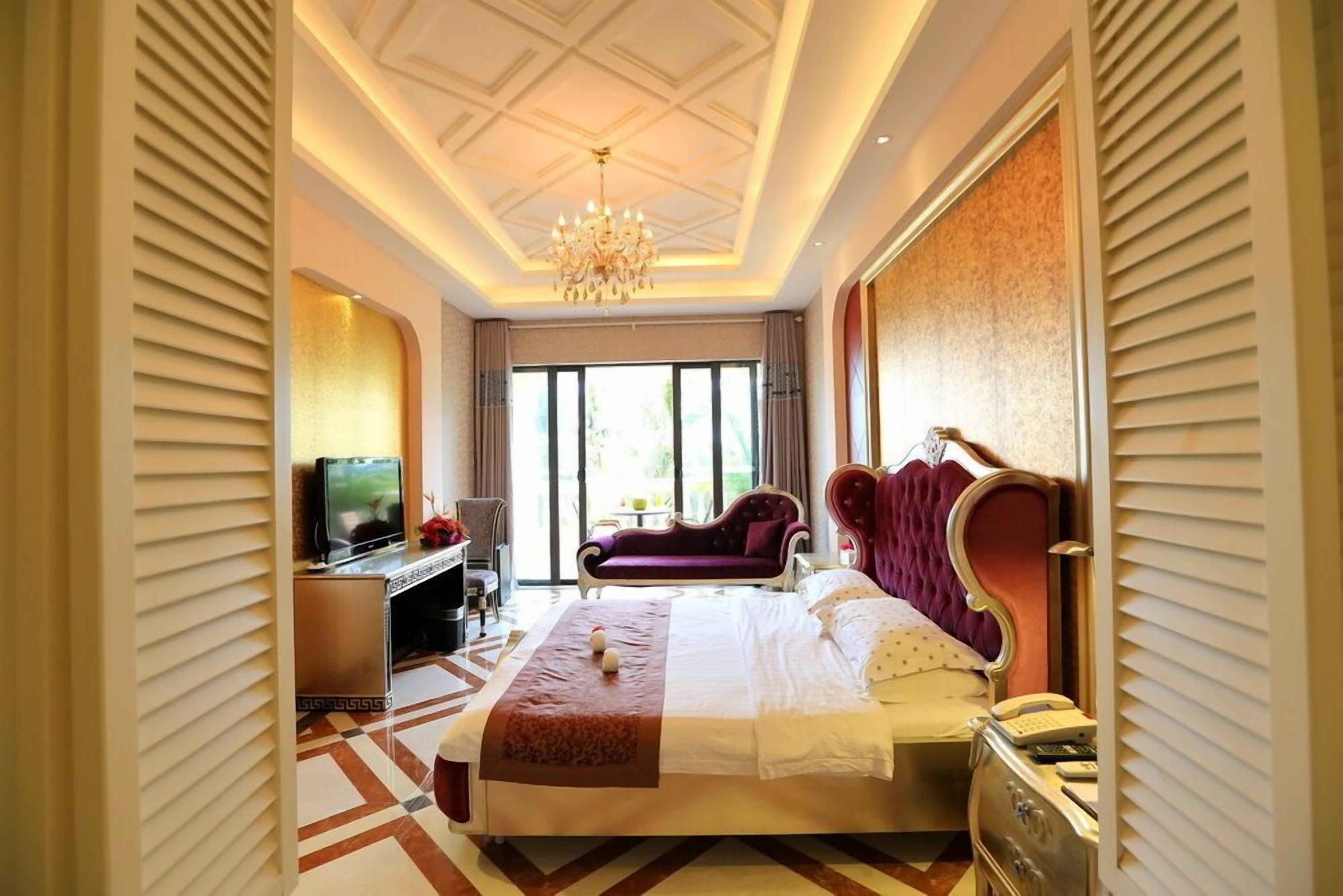 premium bedding, minibar, in-room safe, individually decorated