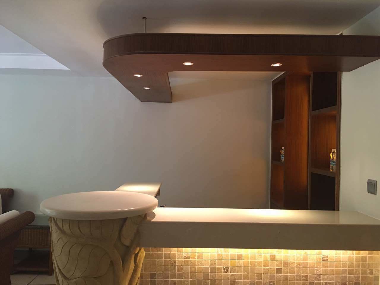 suite | living area | lcd tv