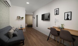 Desk, soundproofing, iron/ironing board, free WiFi - Diana Hotel (Haifa)