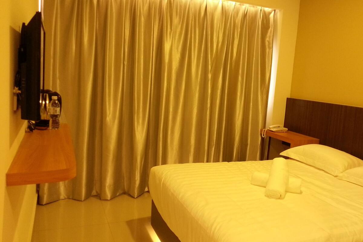 Superior Double Room (with Window) | Desk, iron/ironing board, free WiFi, wheelchair access