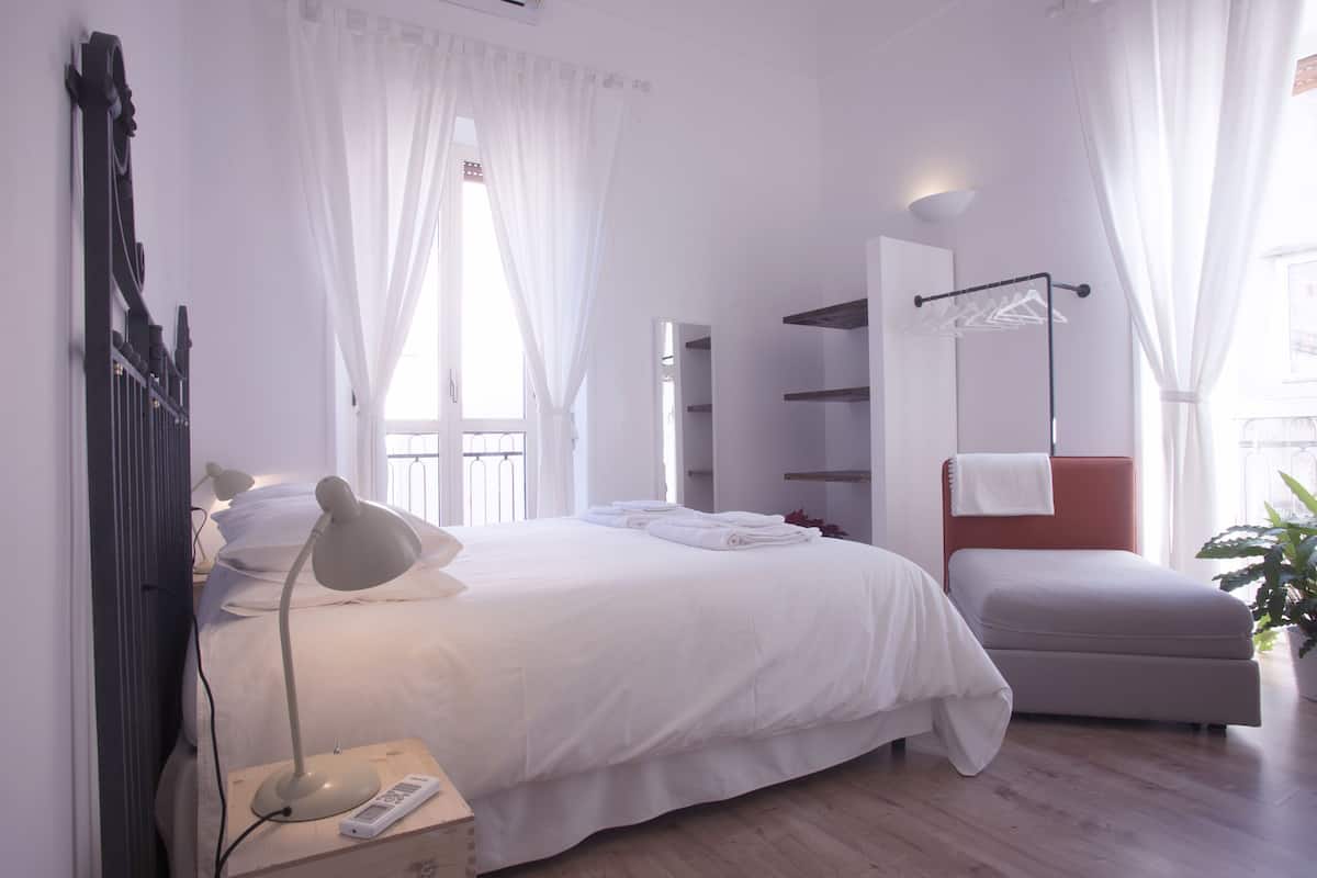 Elite Double Room | Cadar Frette Itali, peralatan tempat tidur premium, gebar bulu kapas