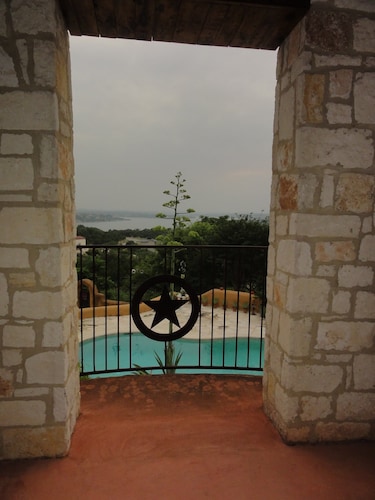 Hudson Bend Casa at Lake Travis Owned by famous chef