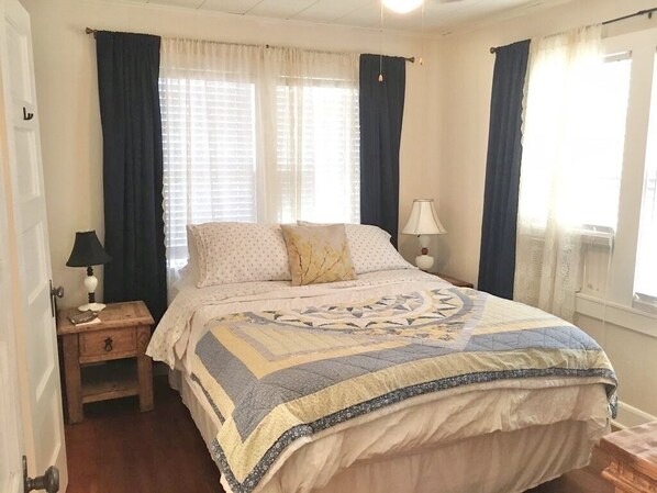 2 bedrooms, memory-foam beds, iron/ironing board, free WiFi