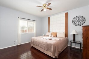 4 bedrooms, iron/ironing board, free WiFi, bed sheets