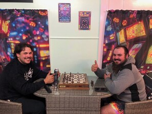 Game room - Acacia Motel (Chinchilla)