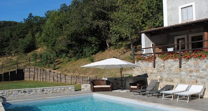 Rodeado de naturaleza, GRANJA EN GRANJA CON PISCINA