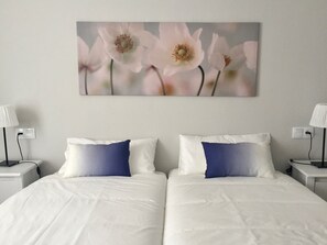 2 makuuhuonetta, silitysrauta/-lauta, Wi-Fi, vuodevaatteet